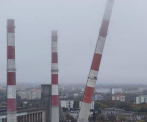 Przez blisko 70 lat były symbolem Łodzi. Trzy kominy EC2 przestały istnieć
