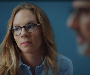 M jak miłość odc. 1900. Olek (Maurycy Popiel), Sylwia (Hanna Turnau), Adam Werner (Jacek Kopczyński)