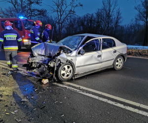 Ogromna kraksa na Fordońskiej w Bydgoszczy! Dwie osoby trafiły do szpitala [ZDJĘCIA]