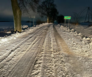 Wyciągnęli 63-letnią maszynę do odśnieżania