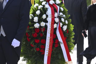 Zaskakujący widok na pogrzebie Frycza. Pojawili się żołnierze