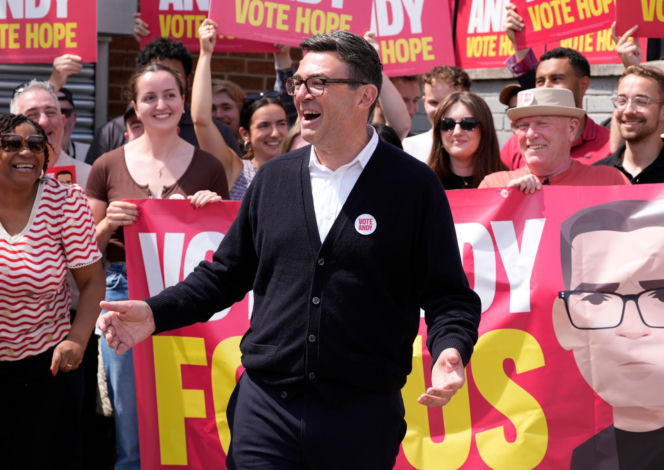 Andy Burnham został w poniedziałek 59. premierem Wielkiej Brytanii - potwierdził Pałac Buckingham