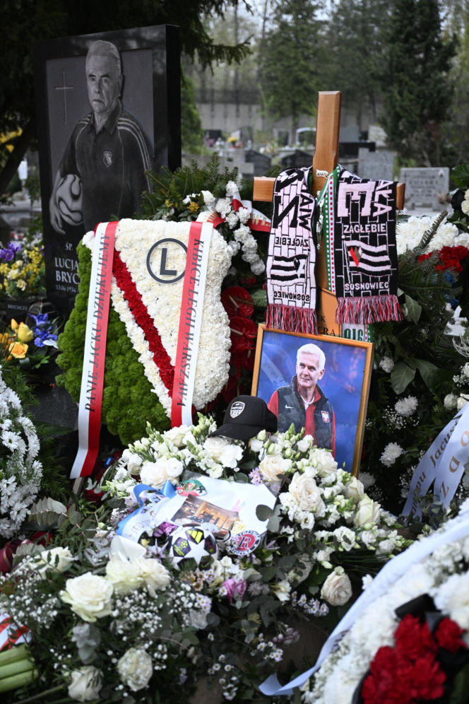 Tak wygląda grób Jacka Magiery po pogrzebie