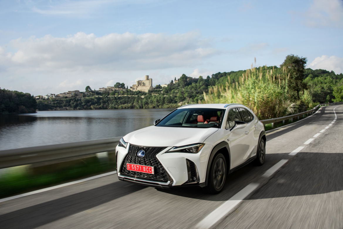 Lexus UX 250h E-Four F Sport