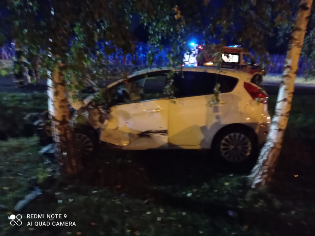Młody kierowca wyprzedzał "na trzeciego"