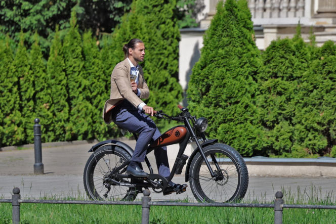 Grzegorz Krychowiak, Monika Olejnik i rower za 4 tys. euro