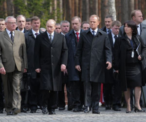 Donald Tusk i Władimir Putin w Katyniu