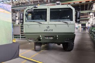 Nowa fabryka Jelcza. PGZ inwestuje setki milionów w strategiczną produkcję dla Wojska Polskiego