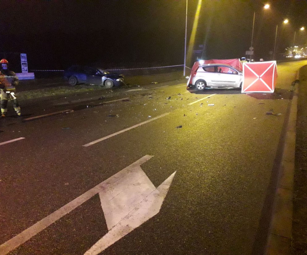 ŚMIERTELNY WYPADEK w Tarnowie. Na al. Jana Pawła II zginęła kobieta. Policja prosi o pomoc