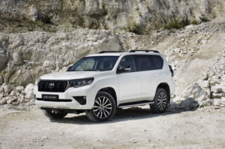 Toyota Land Cruiser po zmianach teraz ma więcej mocy i lepsze wyposażenie. Polski CENNIK