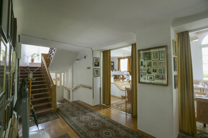 Skolimów zasypany prezentami