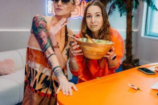 Daria Ładocha w studiu ESKI