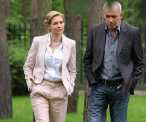 NA KRAWĘDZI odc. 7. Marta Sajno (Urszula Grabowska), sędzia Edward Zawada (Krzysztof Stelmaszyk)