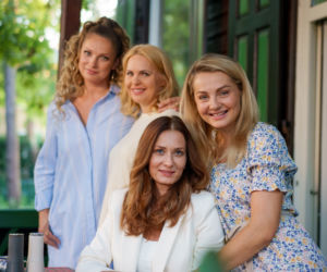 Przyjaciółki 18 odc. 210. Inga (Małgorzata Socha), Zuza (Anita Sokołowska), Patrycja (Joanna Liszowska), Anka (Magdalena Stużyńska)