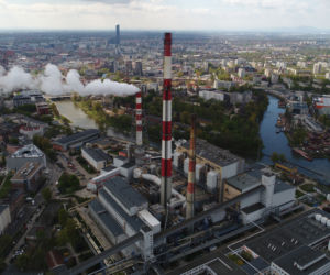 Ruszyła rozbiórka komina elektrociepłowni