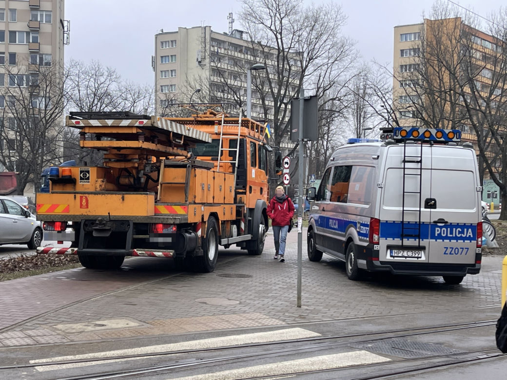 Piesza potrącona przez tramwaj. Składy na objazdach