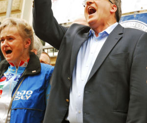 PREZYDENT POSKROMI SKARBÓWKĘ