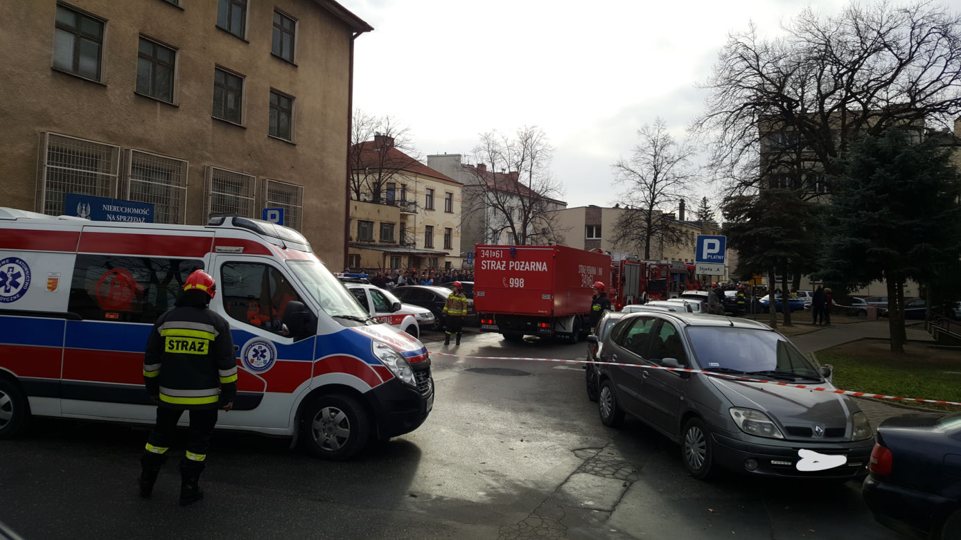 Ewakuacja w centrum miasta! Sześć osób zostało poszkodowanych
