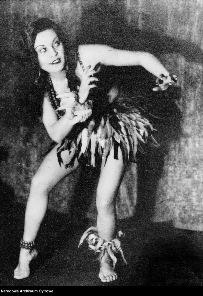 Rozmyte twarze i ukryta historia. Tajemnica zdjęcia z balu sylwestrowego 1933 roku