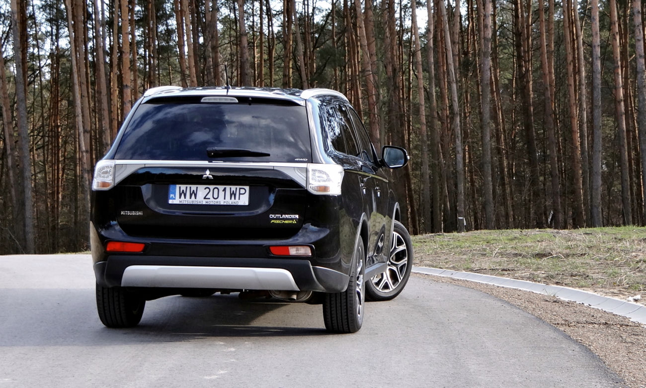 Mitsubishi Outlander 2.2 DID AT 4WD Fischer