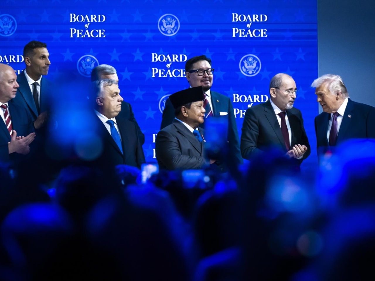 Donald Trump podpisał w Davos dokument założycielski Rady Pokoju - ESKA.pl
