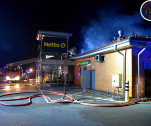 O krok od tragedii! Wielki pożar w sklepie Netto. Budynek stanął w ogniu