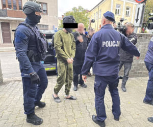 19-latek dokonał ataku w szkole w Ostrołęce. Usłyszał zarzuty