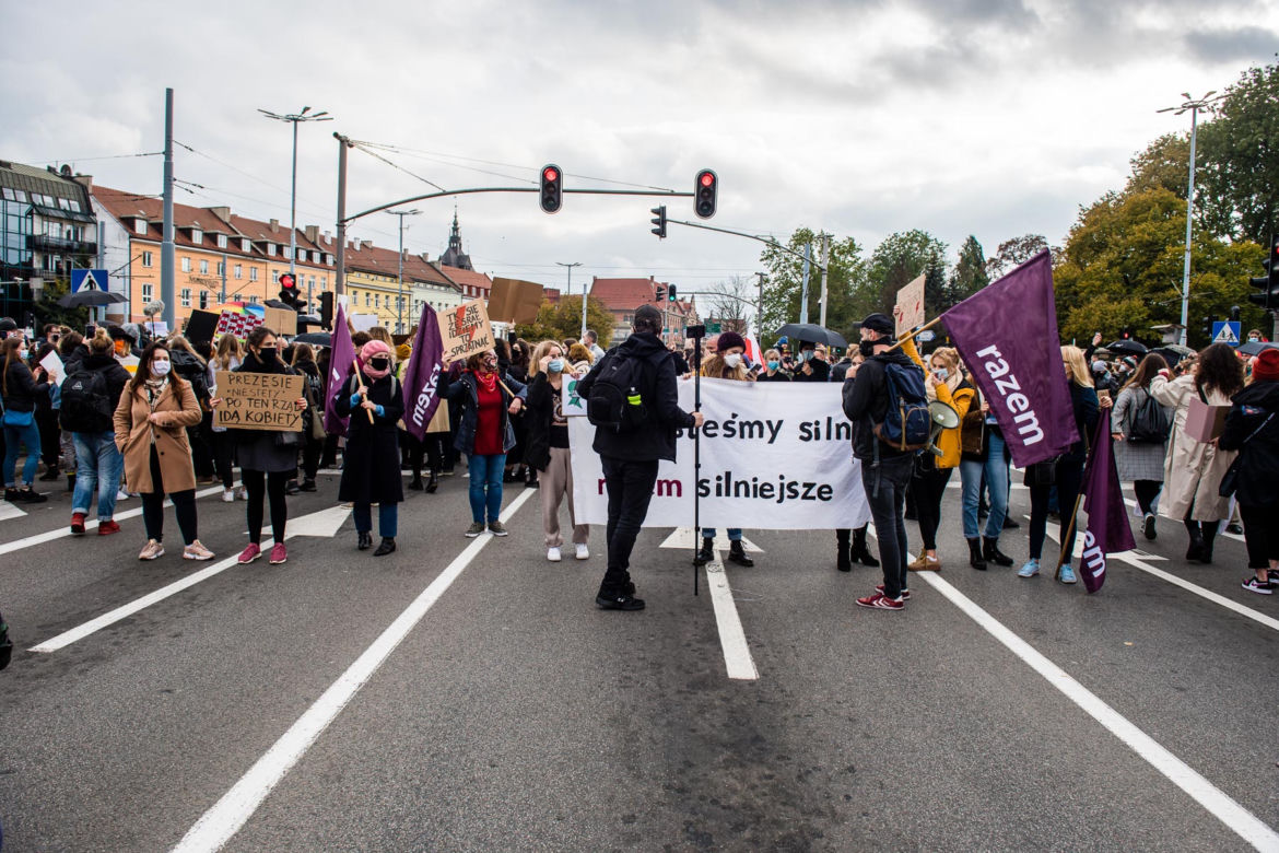 Strajk Kobiet: Protest w Gdańsku! Policja użyła gazu. 4 osoby zatrzymane [ZDJĘCIA]
