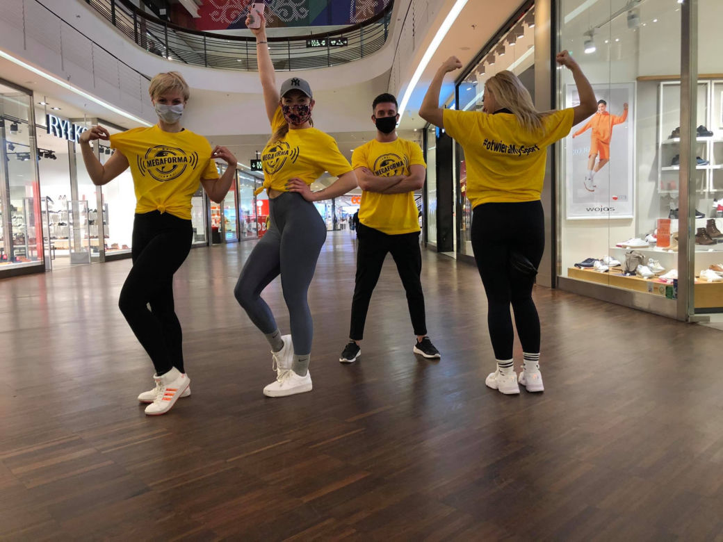 Flashmob w Manufakturze. Trenerzy z Łodzi chcą ratować branżę fitness