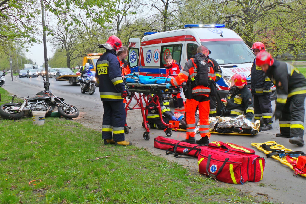 MOTOCYKLISTA W OPRESJI