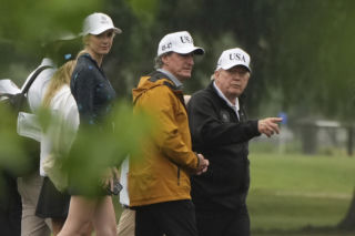 Plotkują o romansie Trumpa z młodą blondynką! Asystentka na celowniku