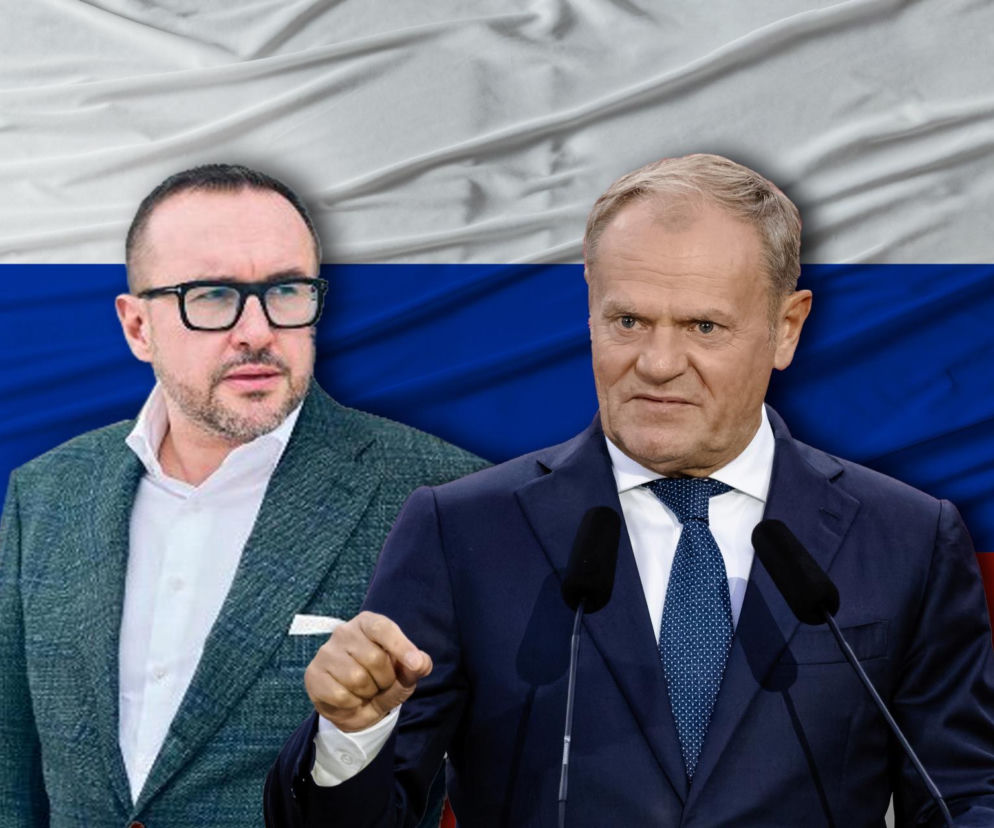 Przemysław Kral i Donald Tusk na tle flagi Rosji symbolizującej rosyjski ślad w aferze Zondacrypto. Dowiedz się więcej o tajnej notatce służb i milionach euro, które miały posłużyć do przejęcia giełdy, czytając Super Biznes.