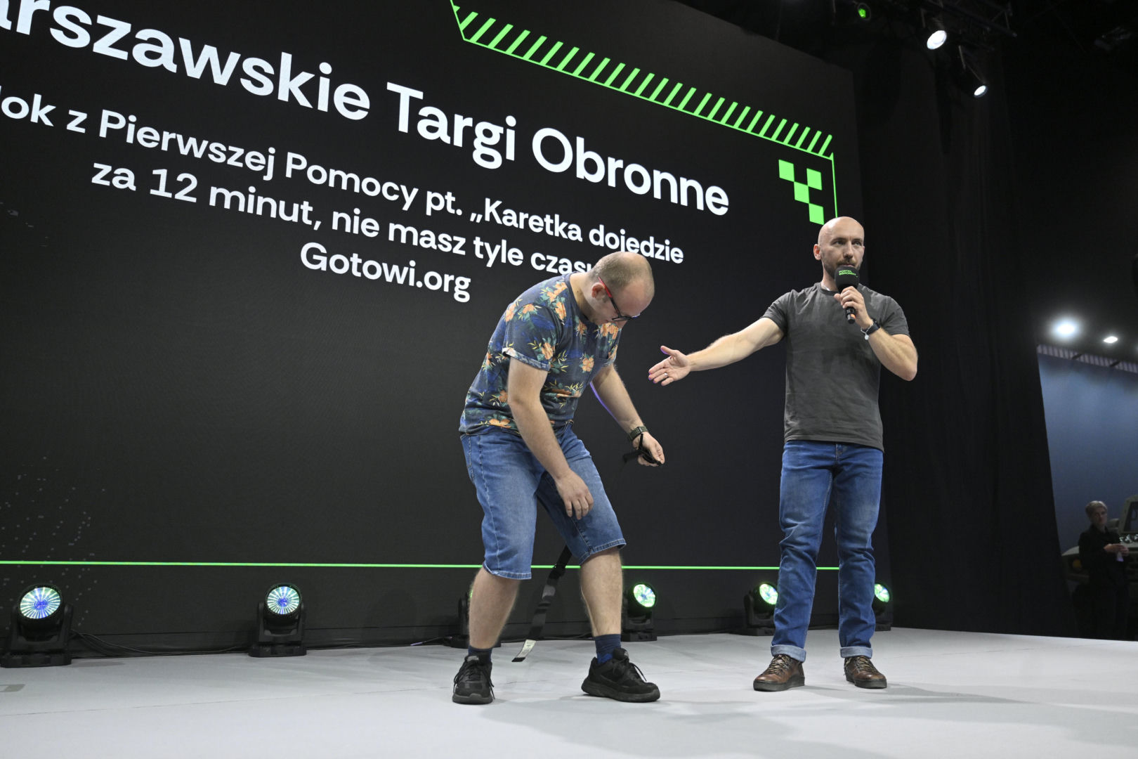 Warszawskie Targi Obronne. Scena Biała Blok z Pierwszej Pomocy pt. „Karetka dojedzie za 12 minut, nie masz tyle czasu”