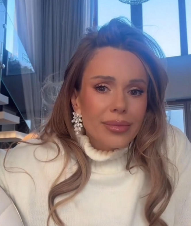 Gruba afera po sylwestrze Polsatu! Doda dosłownie "rozjechała" Smolastego, który zastąpił ją sobowtórem!