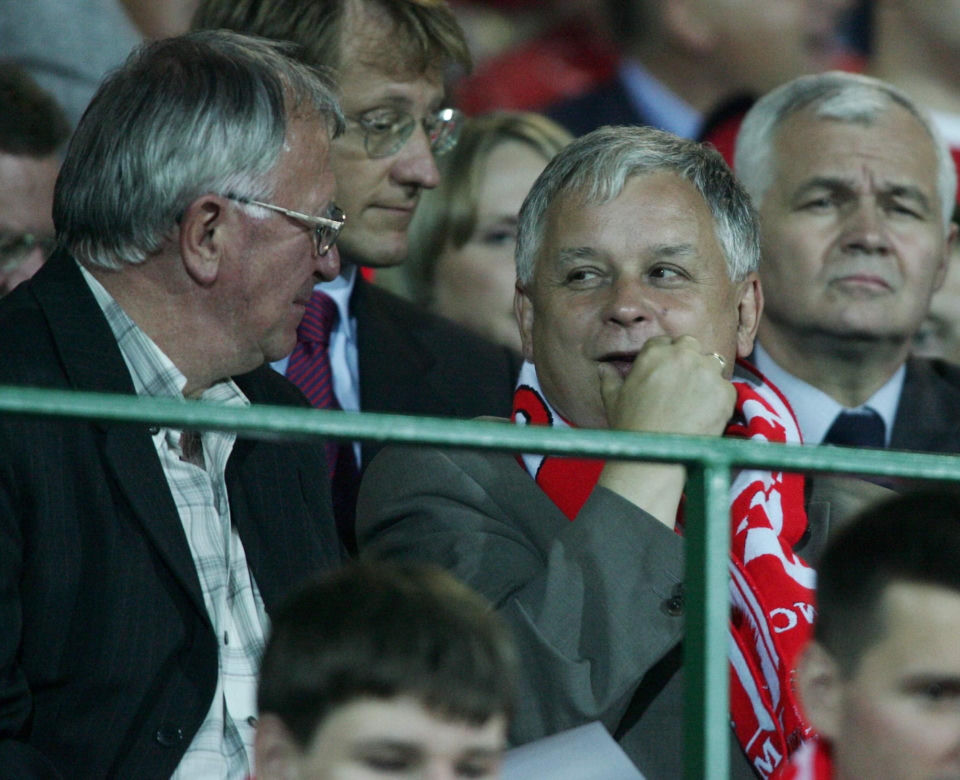 Lech Kaczyński i Jarosław Kaczyński na sportowych zdjęciach