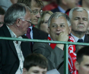 Lech Kaczyński i Jarosław Kaczyński na sportowych zdjęciach