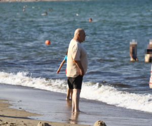Marian Lichtman na plaży