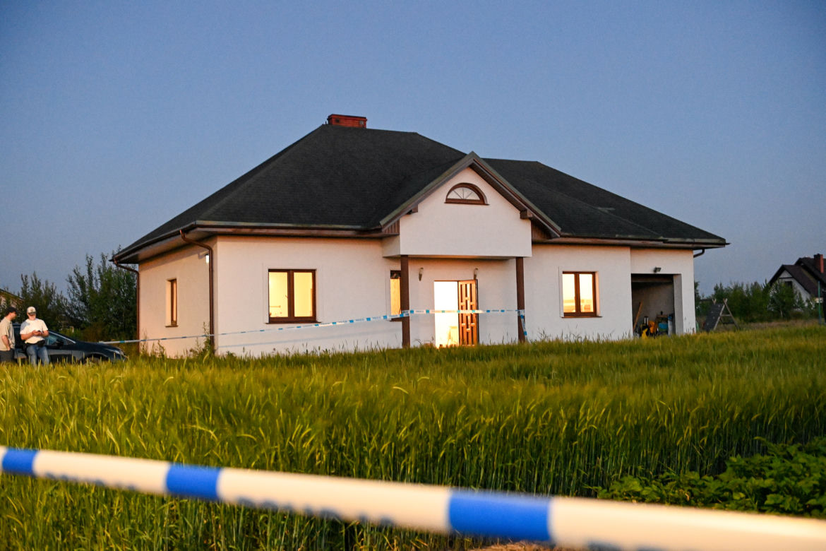Szabda. Znalazła rozkładające się zwłoki 2-letniego dziecka. Policja szuka rodziców