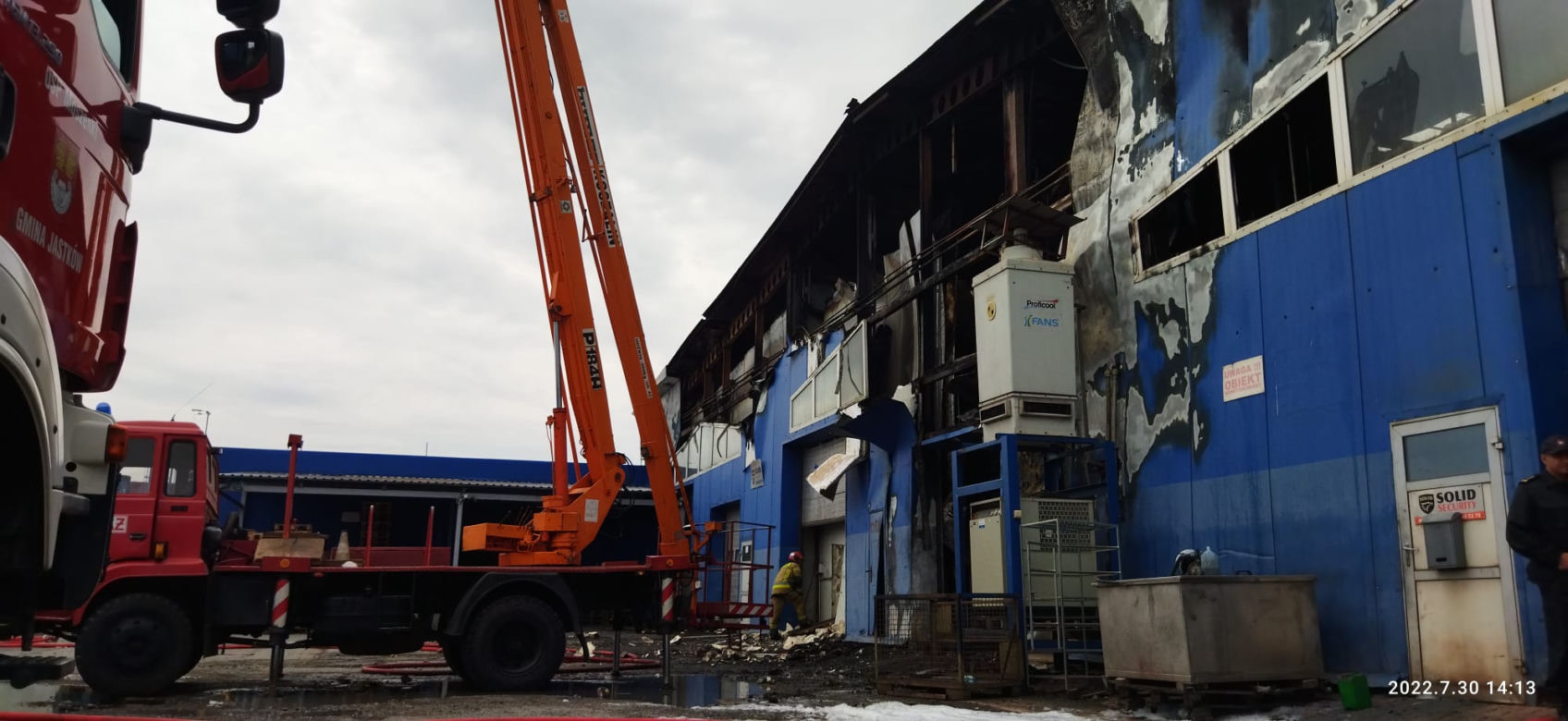 Potężny pożar niedaleko Lublina. Straty oszacowano na 12 mln zł
