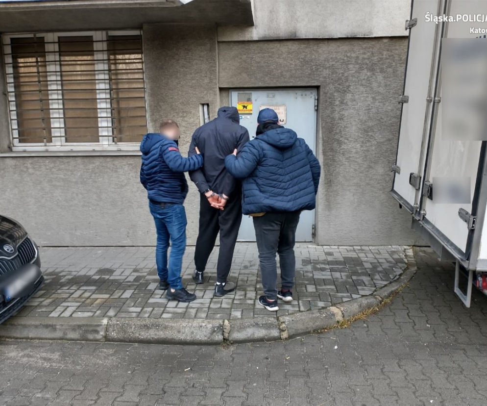 Krwawa bijatyka na Mariackiej w Katowicach. Butelka roztrzaskana na głowie 33-latka