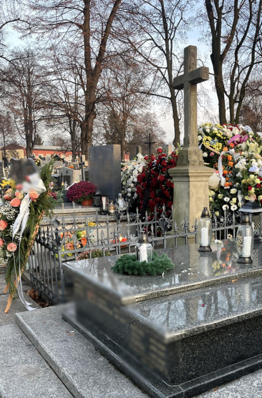 Grób braci Supersonów. Mariusz i Krzysztof zginęli w katastrofie śmigłowca