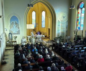 Zginęły dwie nastoletnie przyjaciółki – Maja (†16 l.) i Kinga (†16 l.). Za kierownicą siedział 17-letni Michał G., chłopak jednej z nich