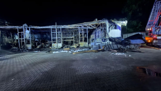 Pożar hali magazynowej w Mszanie Dolnej