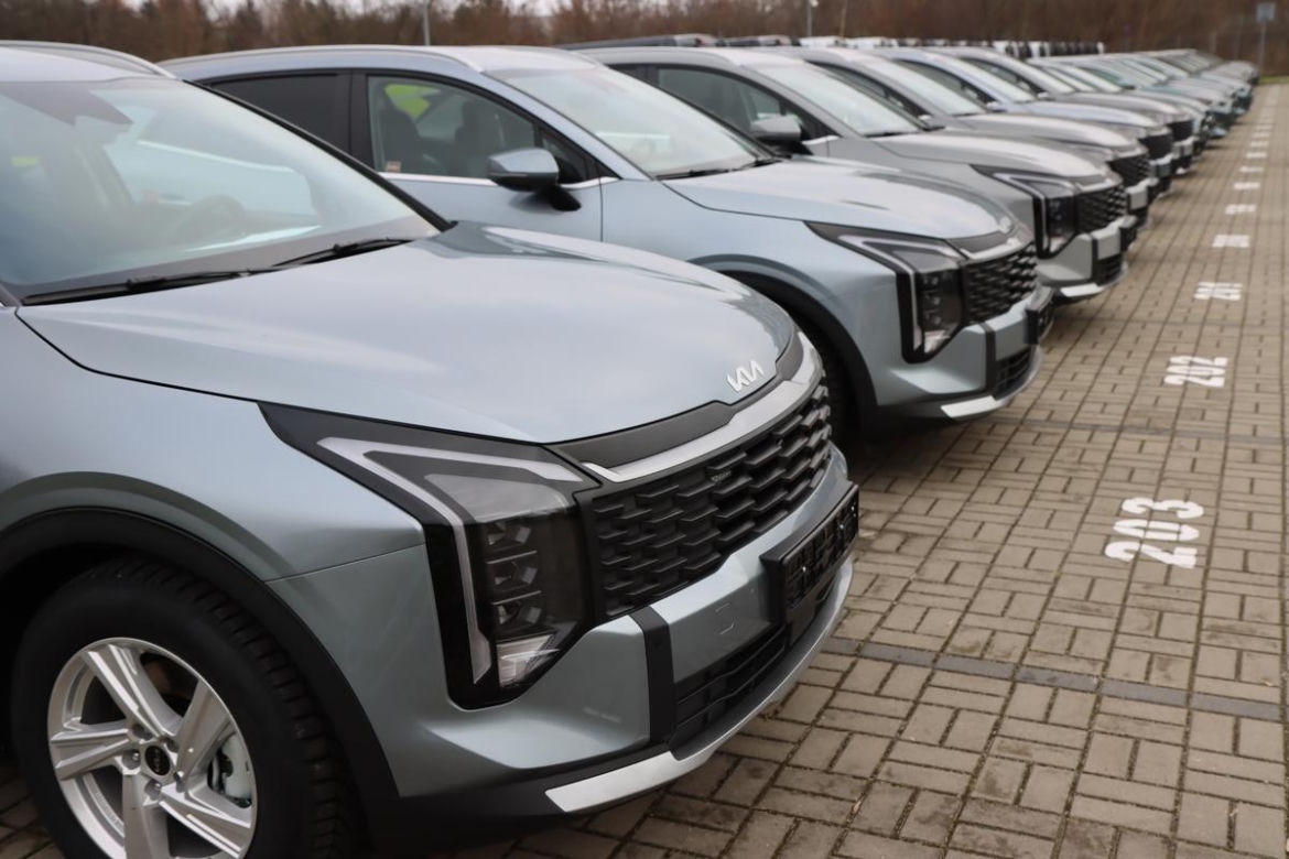 Nowe policyjne samochody