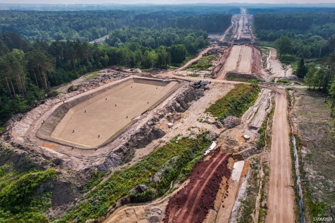 Plac budowy pierwszej części obwodnicy Zawiercia i Poręby w czerwcu 2024 r.