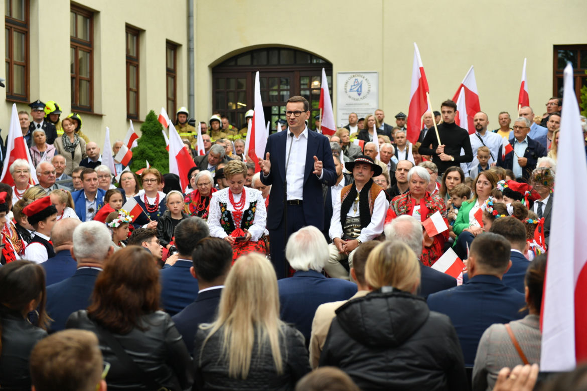 Kaczyński wysyła PiS w Polskę