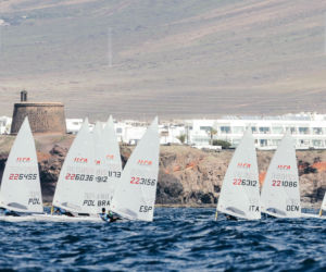 Jan Rohde z Iławy wysoko na Mistrzostwach Świata klas olimpijskich w Hiszpanii