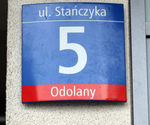 Dramat lokatorów. Nie mogą wrócić do siebie, ich mieszkania niszczeją