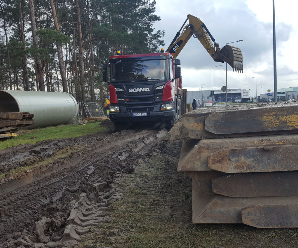 Koniec z podtopieniami posesji. Trwa budowa kolektora wschodniego w Lesznie
