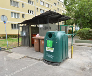 Altanka śmieciowa przy ul. Świętosławskiej 7